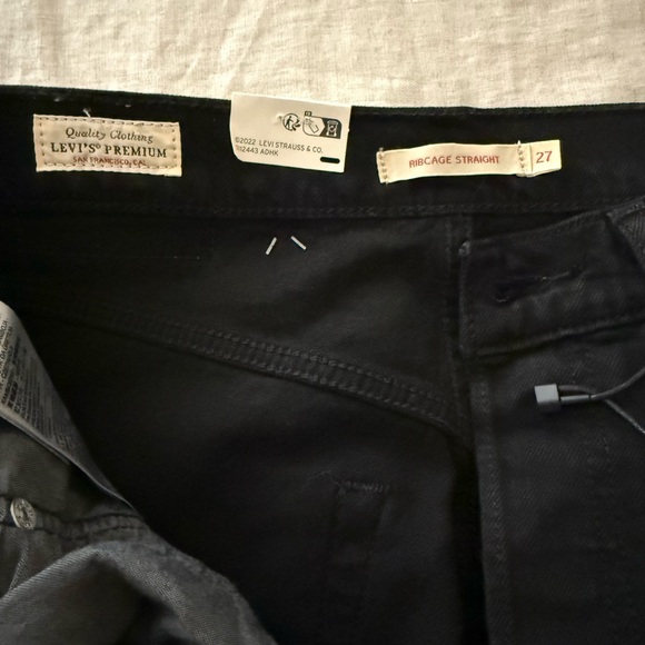 Levi's Ribcage Jeans - Picture 5 of 7